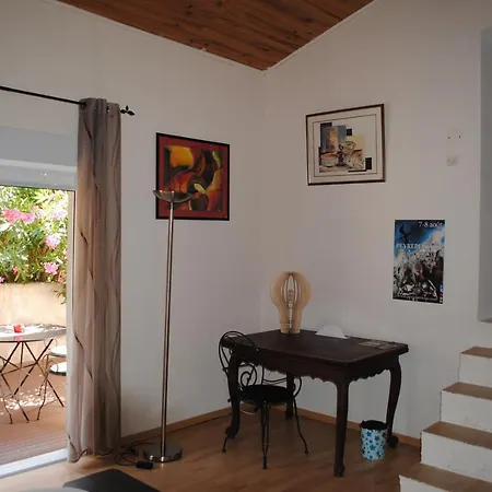 Chez Yvette , C'est Chouette!! Frühstückspension Carcassonne