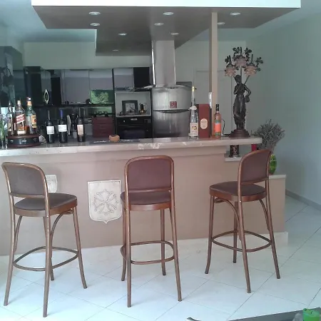 Chez Yvette , C'est Chouette!! Frühstückspension Carcassonne