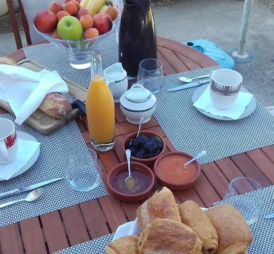 Chez Yvette , C'est Chouette!! Bed & Breakfast