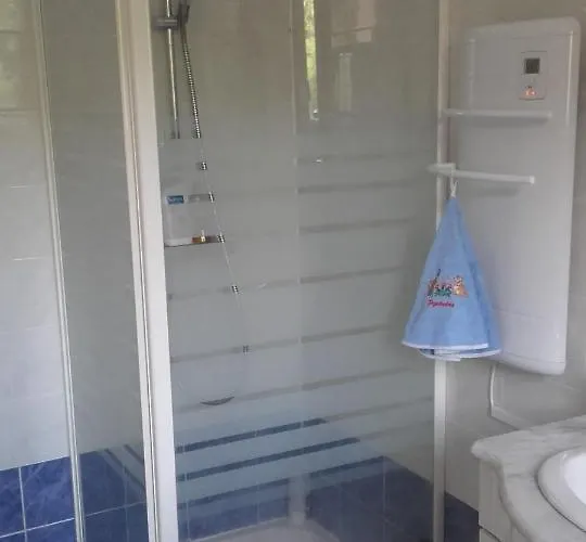 Chez Yvette , C'est Chouette!! * Carcassonne